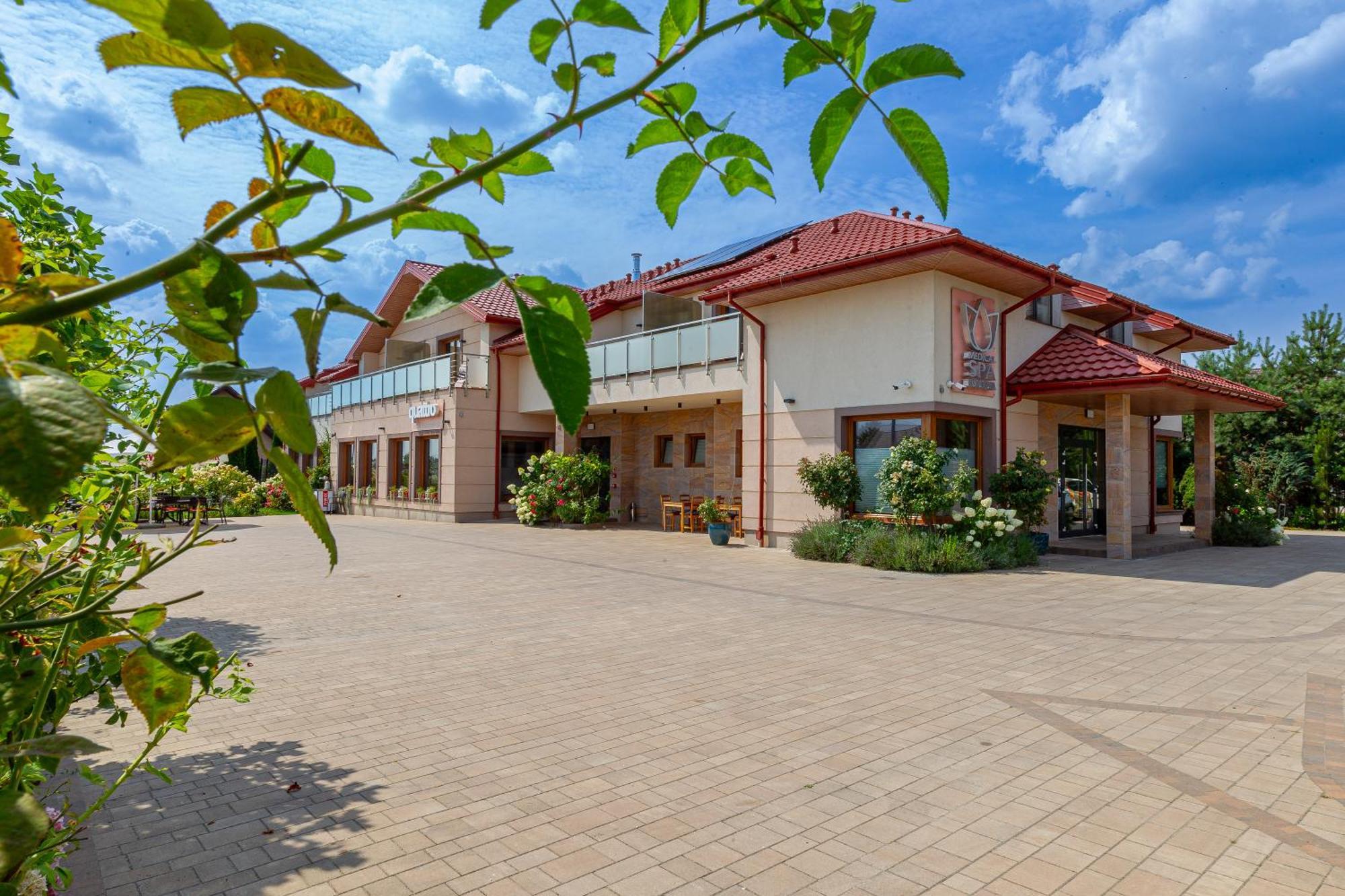 Medical Spa Kwiatowa Łęczyca Εξωτερικό φωτογραφία
